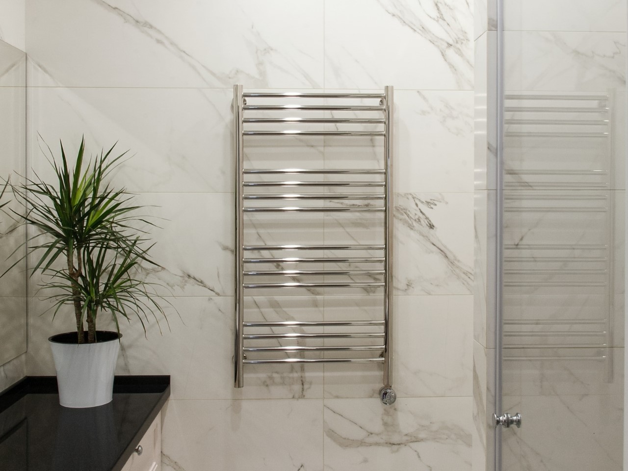 Bagno con Termoarredo Bagno con Termoarredo